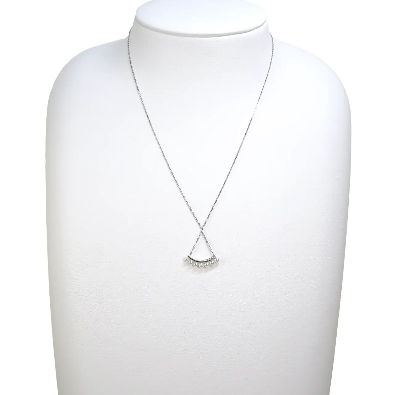 月雫（つきしずく）　Pt950 アコヤ無調色ベビーパール ペンダントネックレス