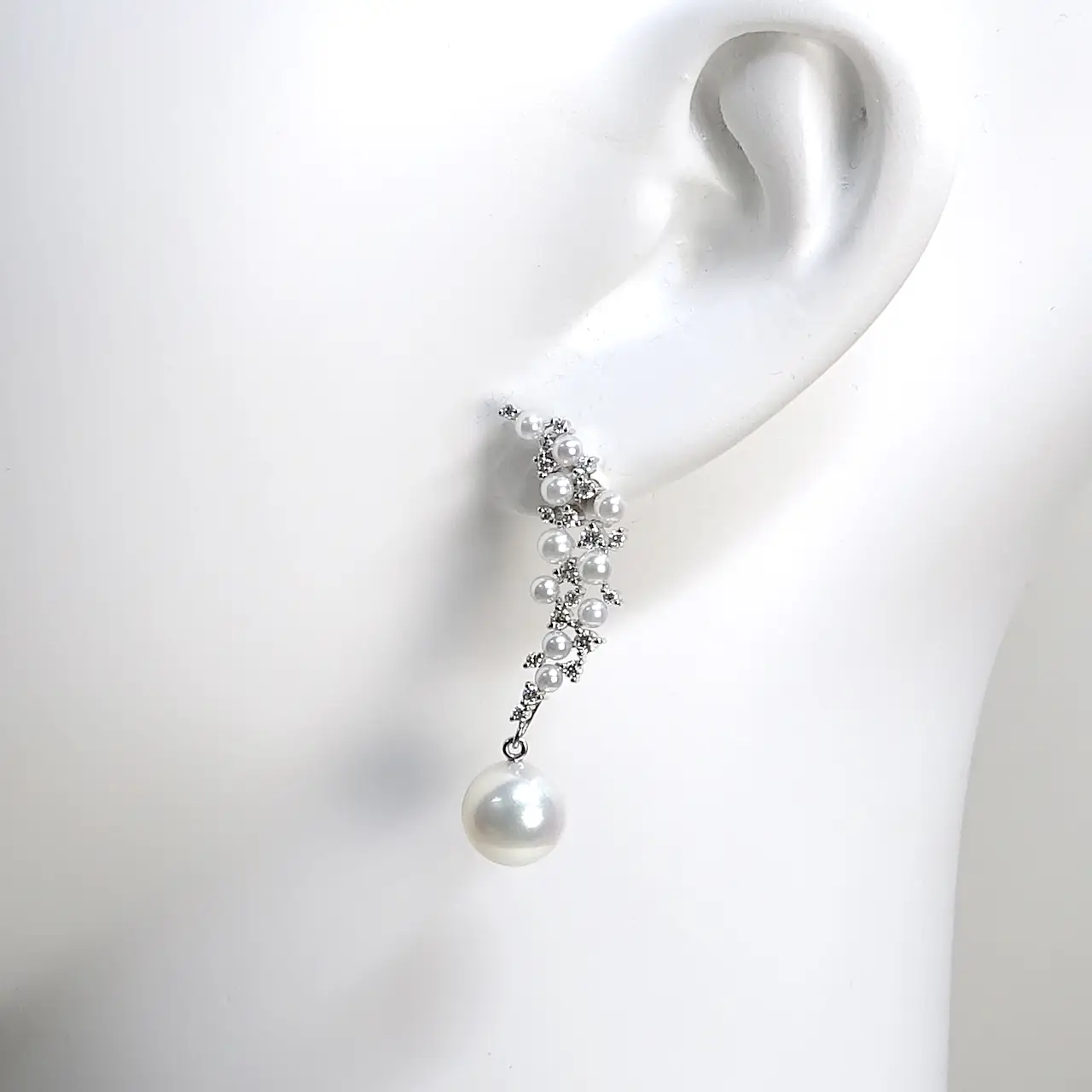 雪待月（ゆきまちづき）Pt950 アコヤ無調色パール ダイヤモンド ピアス