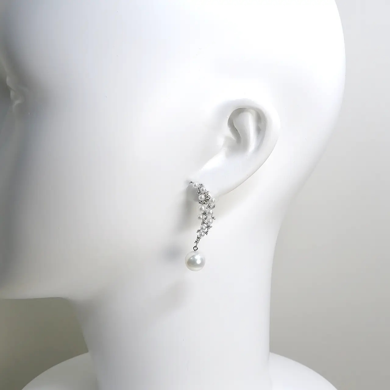 雪待月（ゆきまちづき）Pt950 アコヤ無調色パール ダイヤモンド ピアス