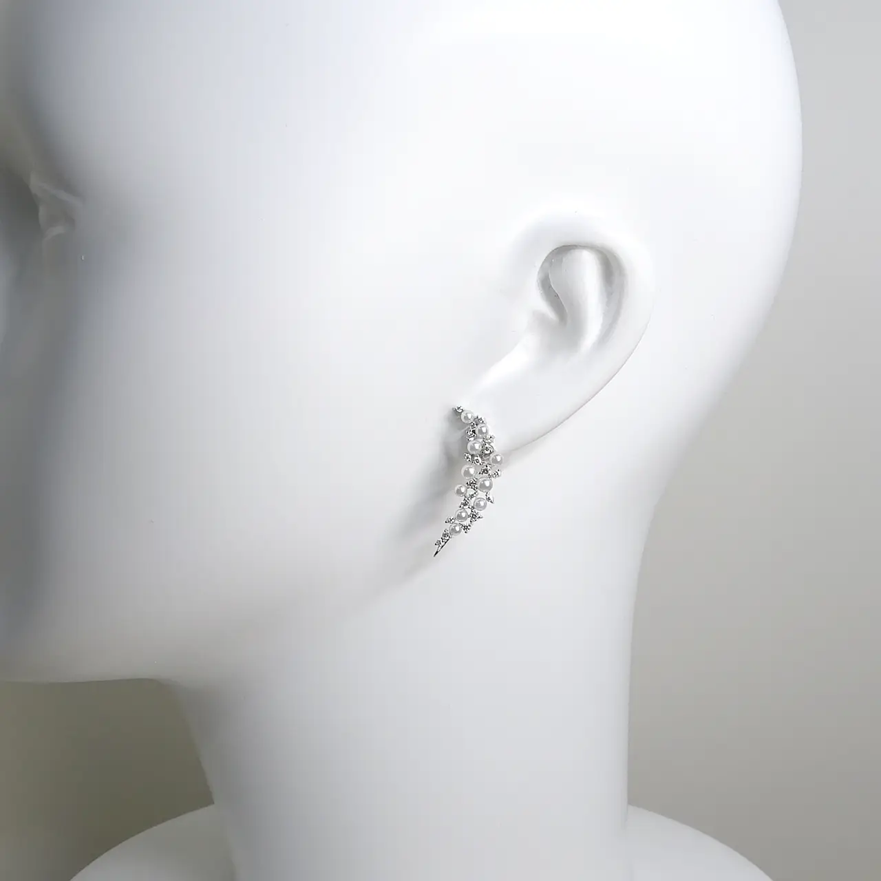 雪待月（ゆきまちづき）Pt950 アコヤ無調色パール ダイヤモンド ピアス