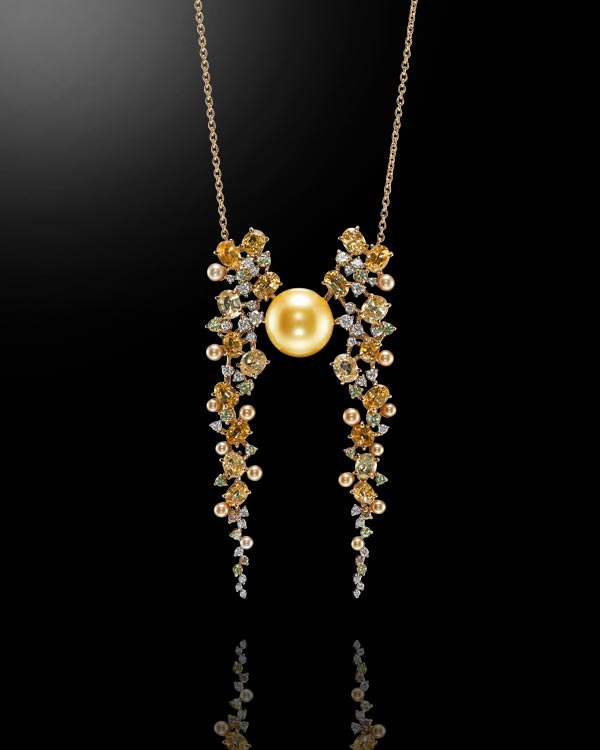 K18 Golden South Sea Cultured Pearl Pendant Necklace