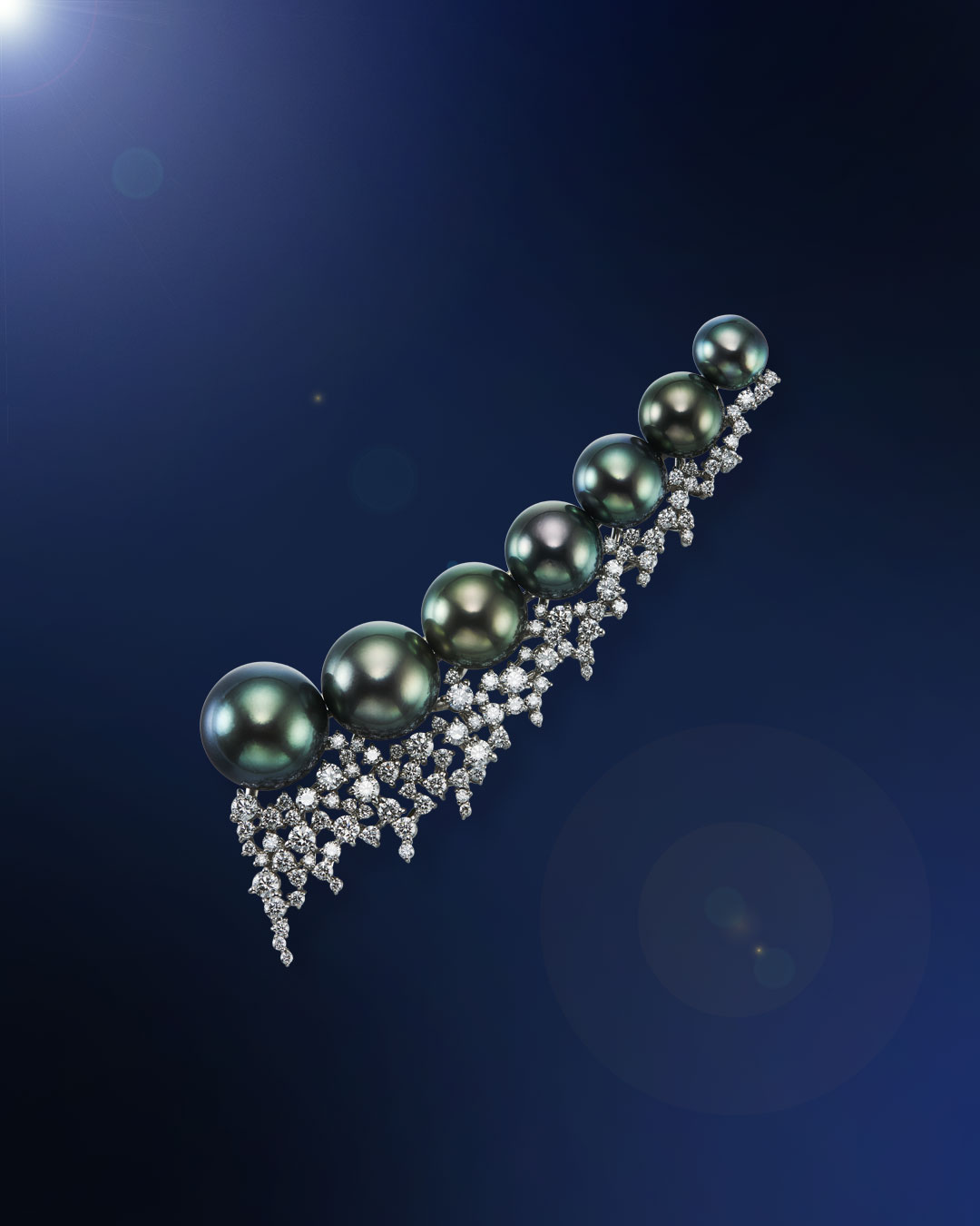 Pt900 Black South Sea Cultured Pearl Diamond Brooch