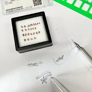 オレンジを帯びた深みのピンク ―ピンクダイヤモンド