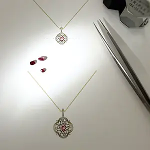 K18ゴールドが生み出す、華やかな透かし細工の世界