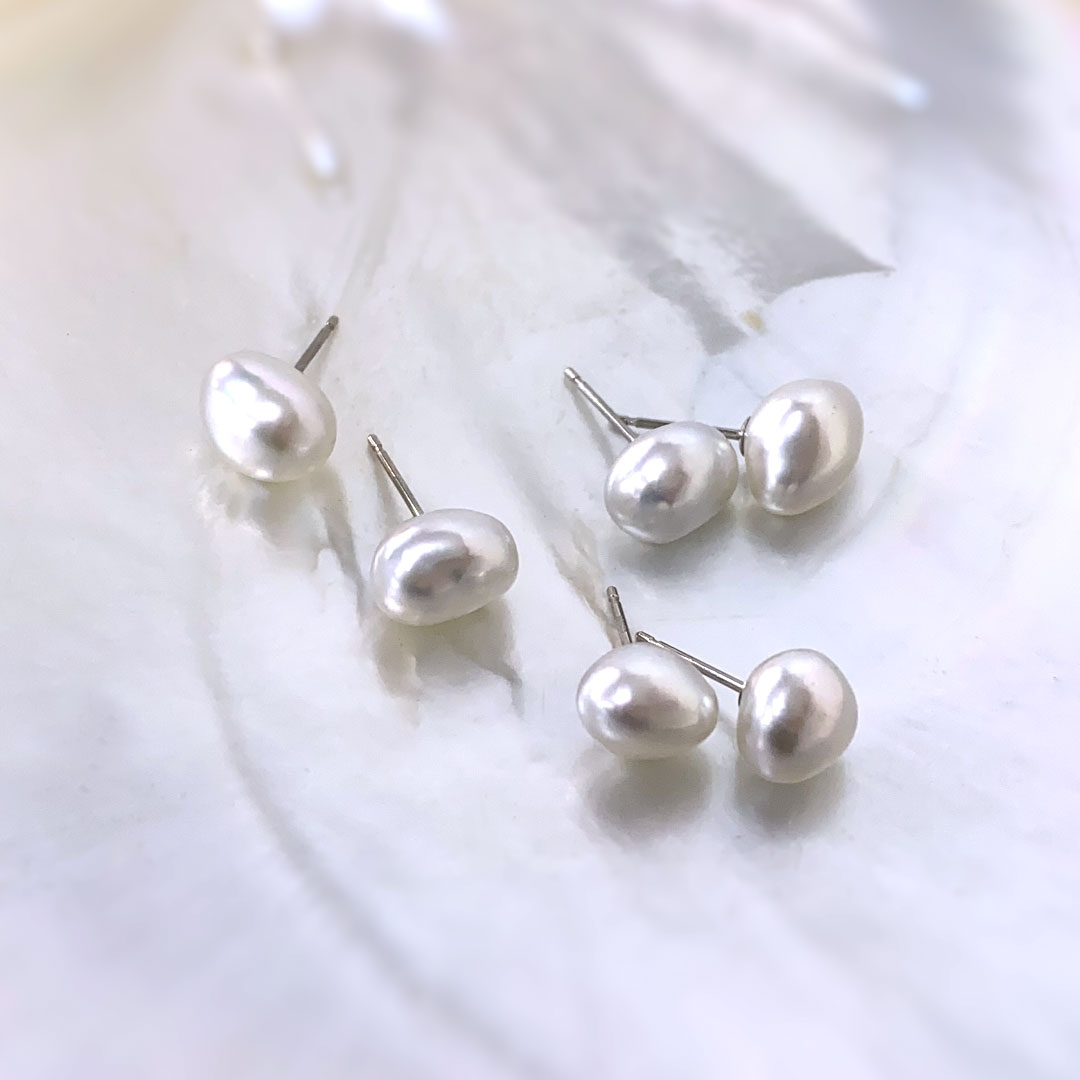 Pt900 南洋ケシパール ピアス