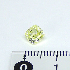 ダイヤモンド（クッションカット 1.010 ct）入荷