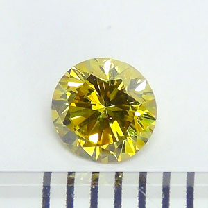 ダイヤモンド　0.348ct（ファンシーディープオレンジイエロー）