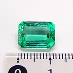 エメラルド（エメラルドカット コロンビア産）