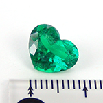 エメラルド（カボションカット）7.98ct