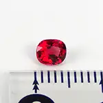 レッドスピネル　0.39ct