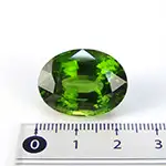 ペリドット（オーバルカット）37.71ct