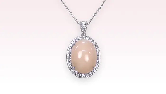 エンジェルスキンと呼ばれる優しいピンク ― ボケサンゴのペンダントネックレス