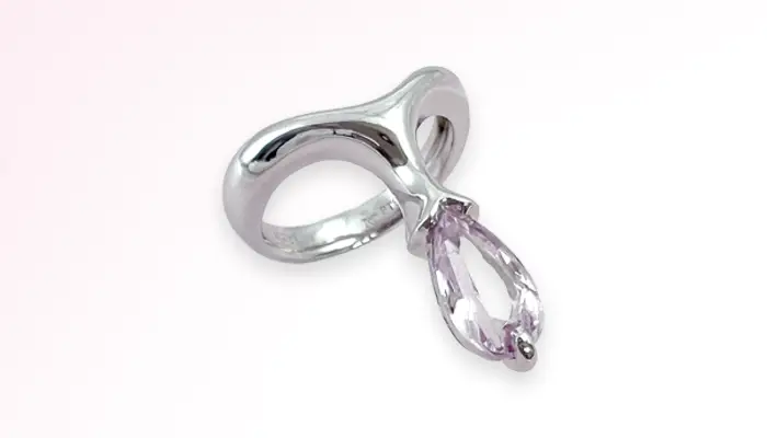 桜色に輝くピンクインペリアルトパーズのオーダーリング