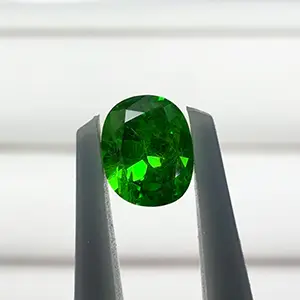 デマントイドガーネット（オーバルカット）0.63ct