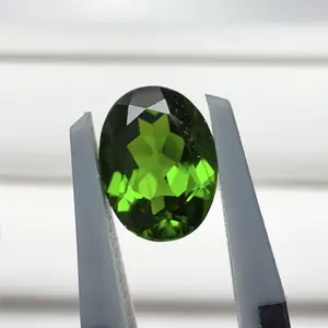 クロムダイオプサイド（オーバルカット）1.480ct